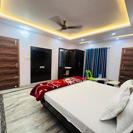 Hotel Pink Paradise Gorakhpur Eksteriør bilde